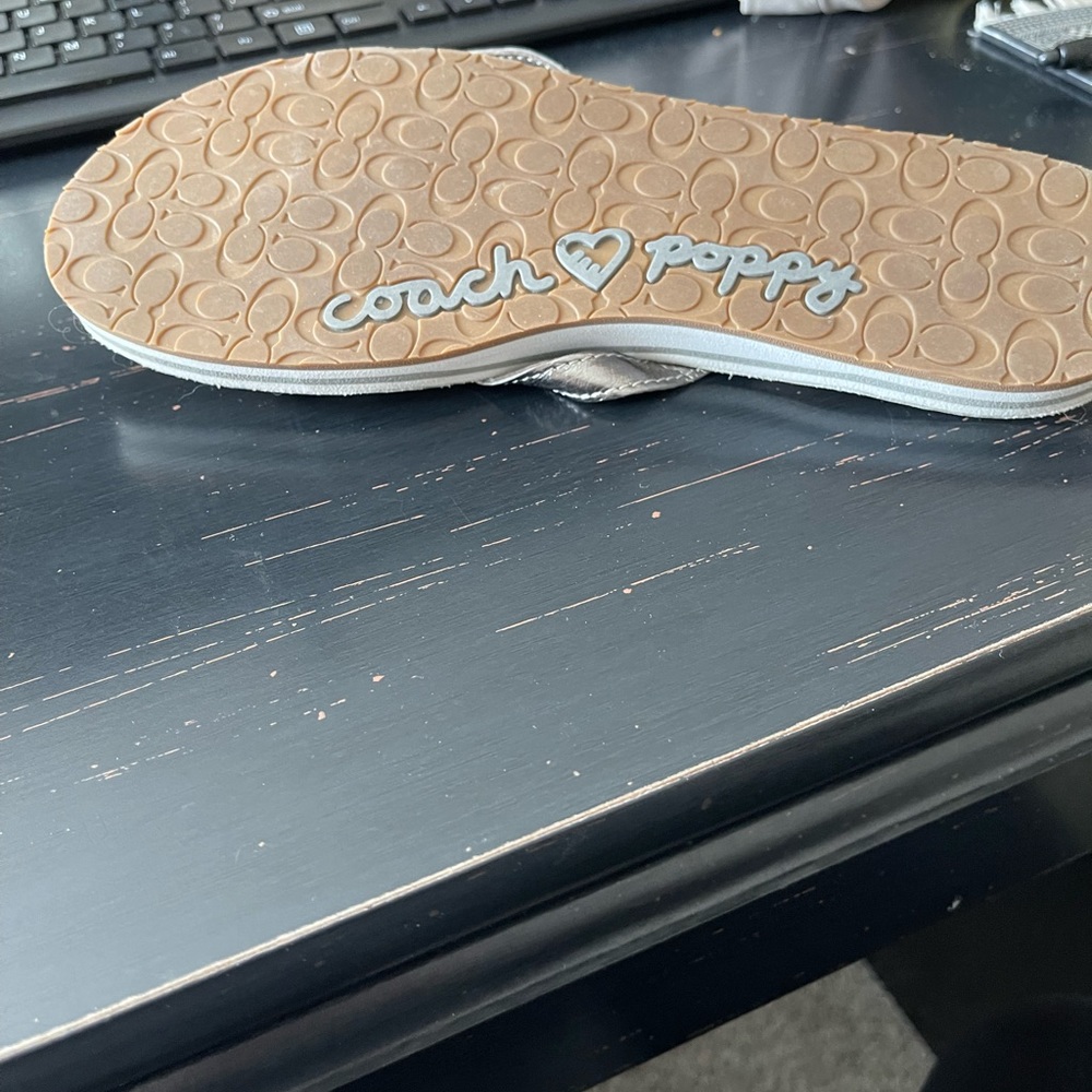 Coach flip flops